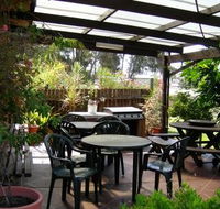 Lake Front Motel - Tourism Canberra