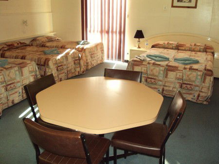 Leongatha Motel - Tourism Canberra 1