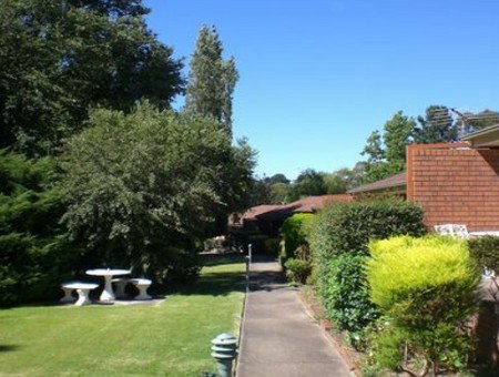 Boronia Holiday Lodge - Tourism Canberra 0
