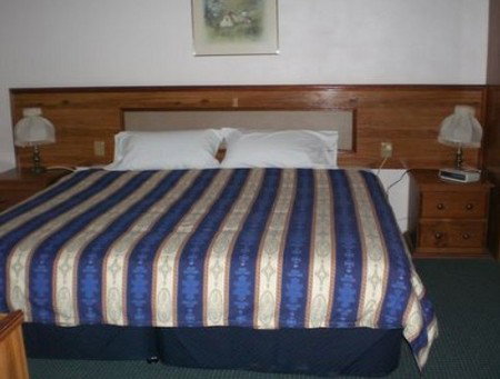 Boronia Holiday Lodge - Tourism Canberra 1