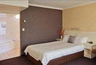 Country Comfort Tamworth Towers - Tourism Canberra 3