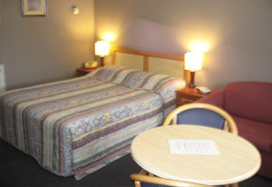 Highlands Motor Inn - Tourism Canberra 1