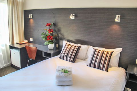 Mid City Motor Lodge - Tourism Canberra 0