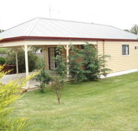 Gumtrees Cottage - Tourism Canberra