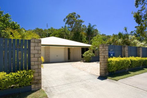Sunshine Coast Escape - Tourism Canberra 2