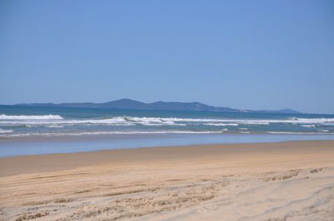 Teewah Beach Escapes - Tourism Canberra 0