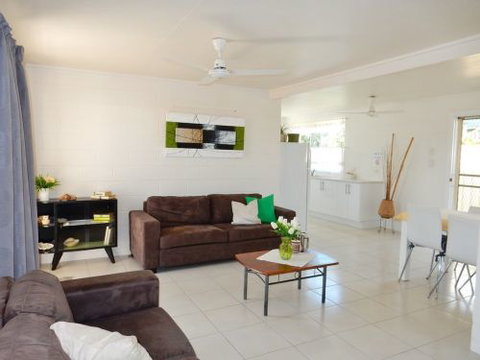 Lucinda Holiday Rentals  - Tourism Canberra 3