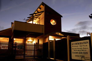 Black Dolphin Luxury Accommodation - Tourism Canberra 0