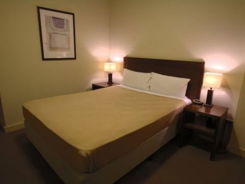 The Harbour Phoenix Serviced Apartments - Tourism Canberra 0