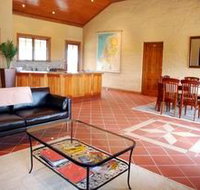 Clare View Accommodation - Clare View House - Tourism Canberra