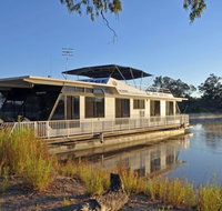 Houseboat Heaven - Tourism Canberra