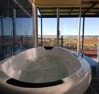 Misty Rose Barossa Chalets - Tourism Canberra