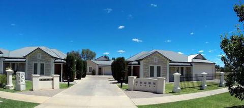 Shamore Apartments - Tourism Canberra 0