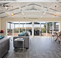 Coral Sands Luxury Beach House - Tourism Canberra