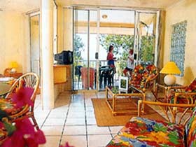 Golden Sands Beachfront Resort - Tourism Canberra 0