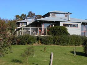 Buttlers Bend Holiday Villas - Tourism Canberra 0