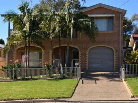 Tomakin Beach House - Tourism Canberra 0