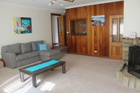 Tomakin Beach House - Tourism Canberra 8