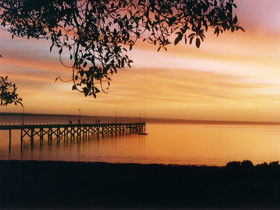 Henleys Holiday Flats - Tourism Canberra 0