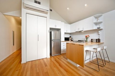 Port Melbourn Cottage - Stay Innercity - Tourism Canberra 1