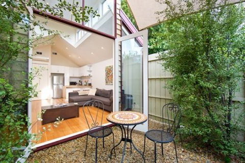 Port Melbourn Cottage - Stay Innercity - Tourism Canberra 3