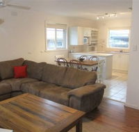 Rosebud Beach House on Kennington - Tourism Canberra