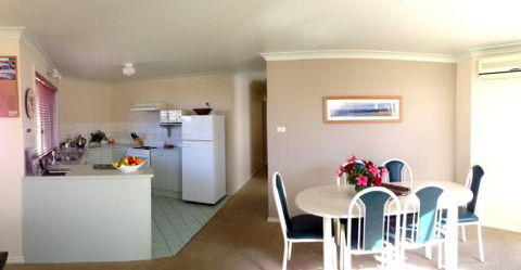Captain's Quarters - Tourism Canberra 8