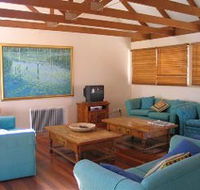 Kent Gardens Holiday House - Tourism Canberra