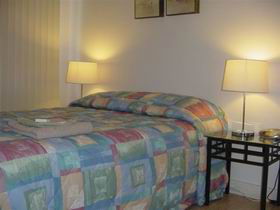 Adelaide Home Accommodation Number 22 - Tourism Canberra 0