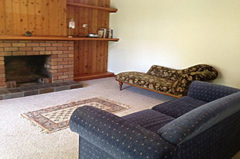 Woodlands Retreat - Tourism Canberra 1