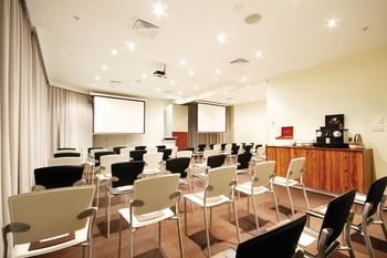 Rendezvous Hotel Sydney Central - Tourism Canberra 10
