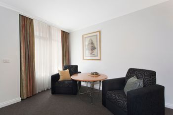 Melbourne Metropole Central - Tourism Canberra 34