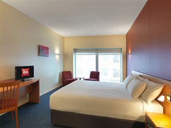 Ibis Melbourne Little Bourke Street - Tourism Canberra 0