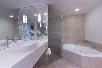 Sofitel Noosa Pacific Resort - Tourism Canberra 0