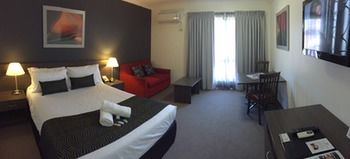 Country Comfort Hunts Liverpool - Tourism Canberra 16
