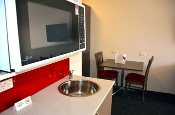 Country Comfort Hunts Liverpool - Tourism Canberra 21