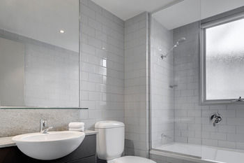 Adina Apartment Hotel Chippendale - Tourism Canberra 4
