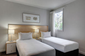 Adina Apartment Hotel Chippendale - Tourism Canberra 8