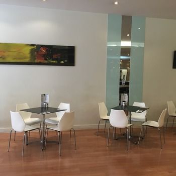 Ramada Encore Dandenong - Tourism Canberra 3