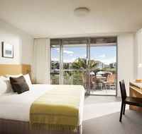 Pullman Magenta Shores Resort - Tourism Canberra