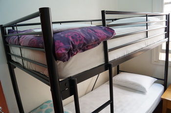 Maze Backpackers - Tourism Canberra 2