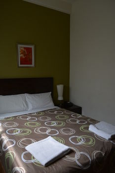 YTI Garden Hotel - Tourism Canberra 4