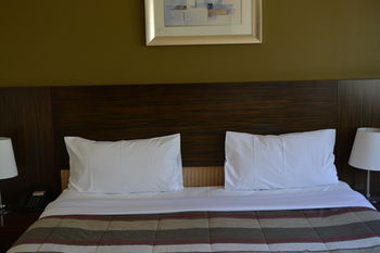 YTI Garden Hotel - Tourism Canberra 5