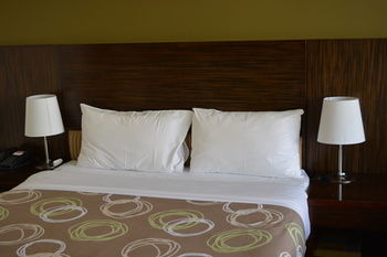 YTI Garden Hotel - Tourism Canberra 6