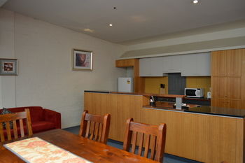 YTI Garden Hotel - Tourism Canberra 25