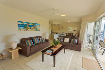 Noosa Riviera - Tourism Canberra 26