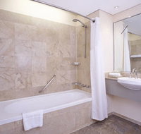Holiday Inn Potts Point Sydney - Tourism Canberra