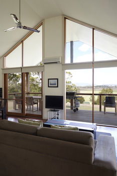 Yering Gorge Cottages By The Eastern Golf Club - Tourism Canberra 33