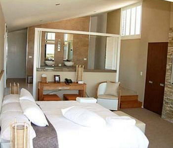 Caves Beachside Hotel - Tourism Canberra 17