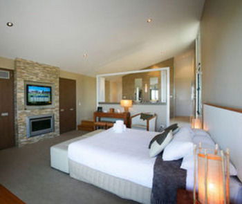 Caves Beachside Hotel - Tourism Canberra 23